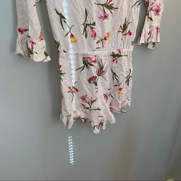 Piyama White Floral Sexy Wrap Front Tie Waist Romper Summer Vacation Small S - Picture 7 of 12